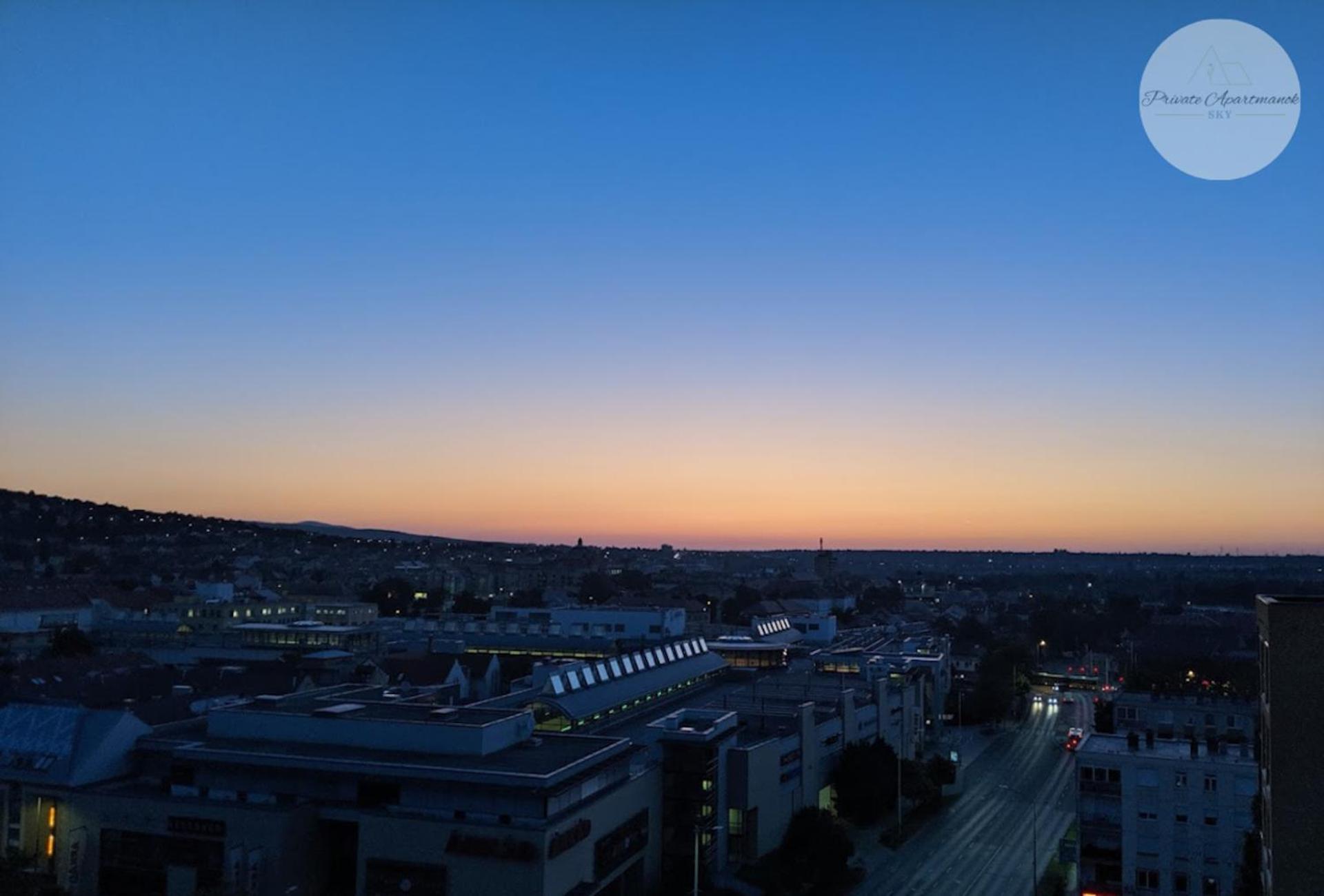 Sky Panorama Apartman Pécs Eksteriør billede