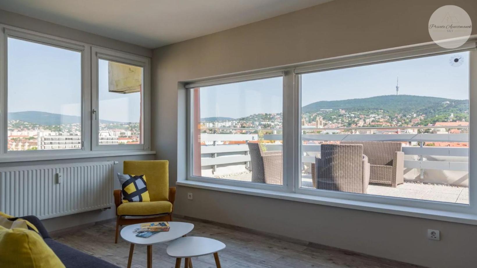 Sky Panorama Apartman Pécs Eksteriør billede