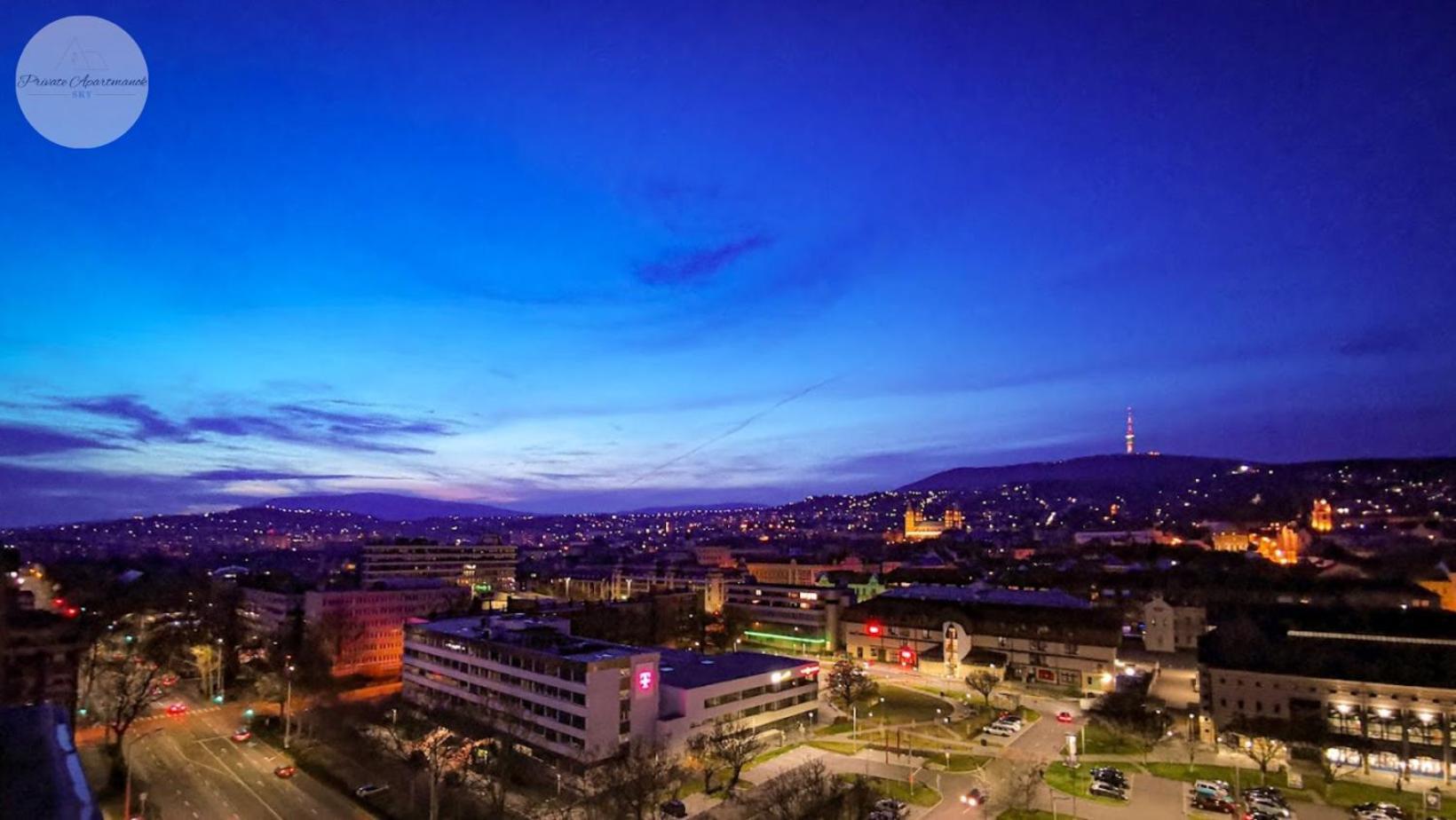 Sky Panorama Apartman Pécs Eksteriør billede