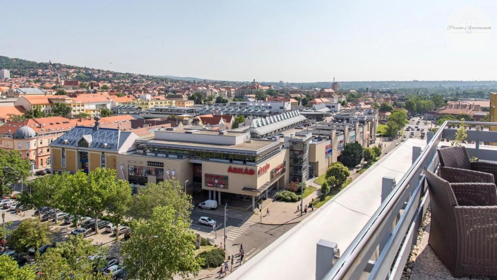 Sky Panorama Apartman Pécs Eksteriør billede